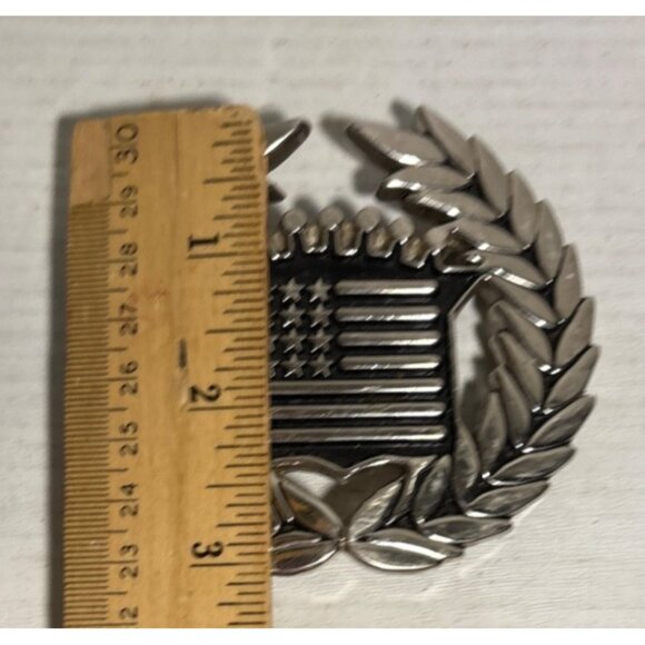 Famous Stars & Straps USA Flag Belt Buckle With Laurel Wreath Design Silver Tone - Picture 6 of 6